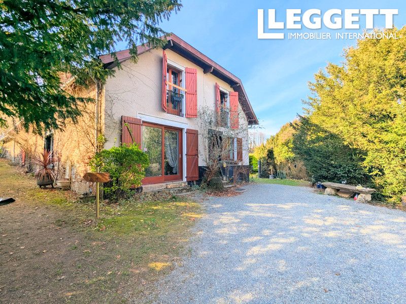 Property photo 2 of 10