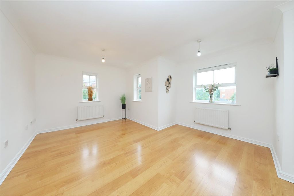 Property photo 2 of 10 Reception Room