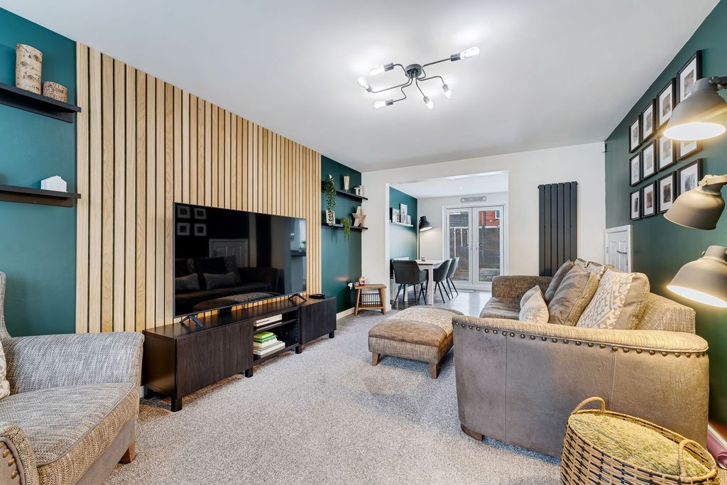 Property photo 3 of 37