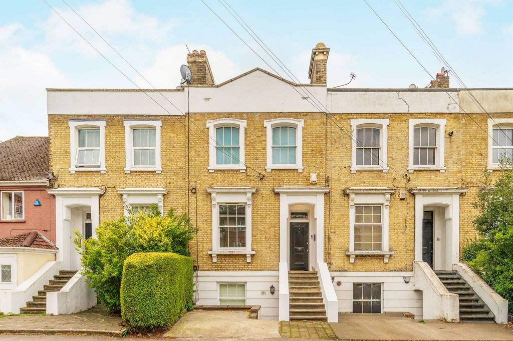 Property photo 2 of 9