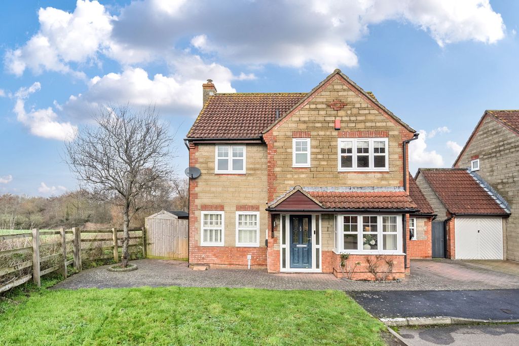 Property photo 1 of 23