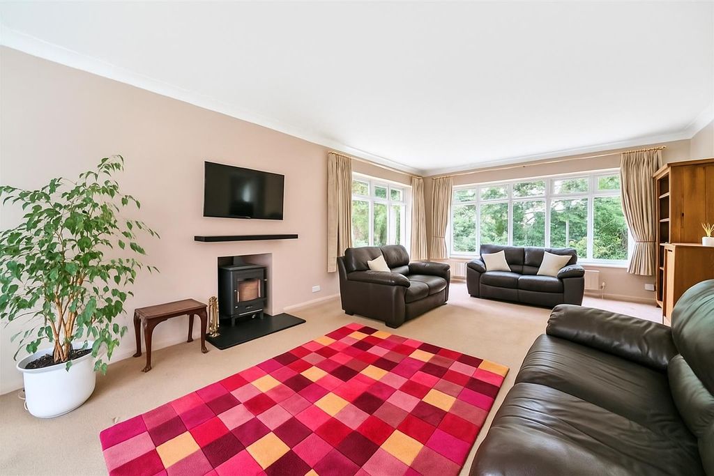 Property photo 3 of 22 Living Room