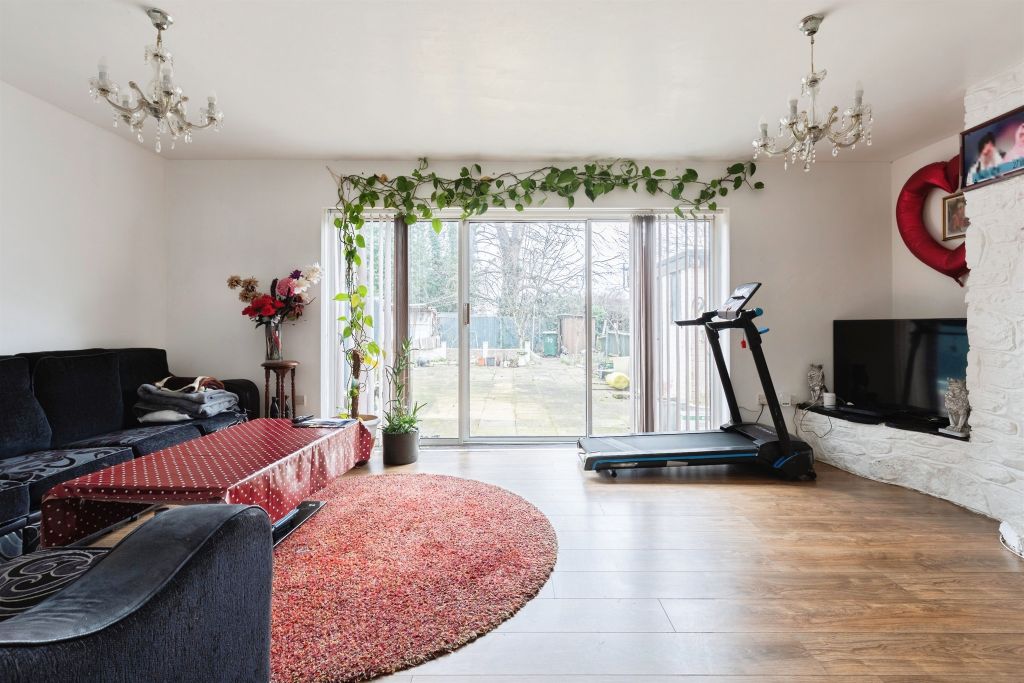 Property photo 3 of 20