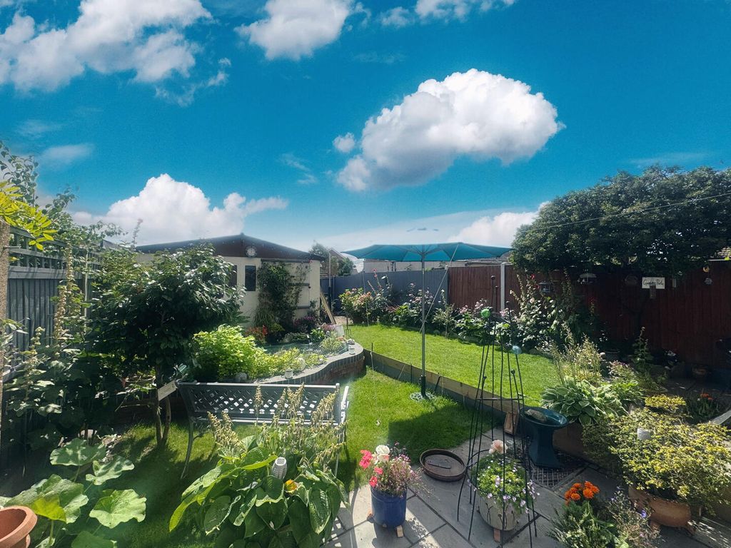 Property photo 3 of 32