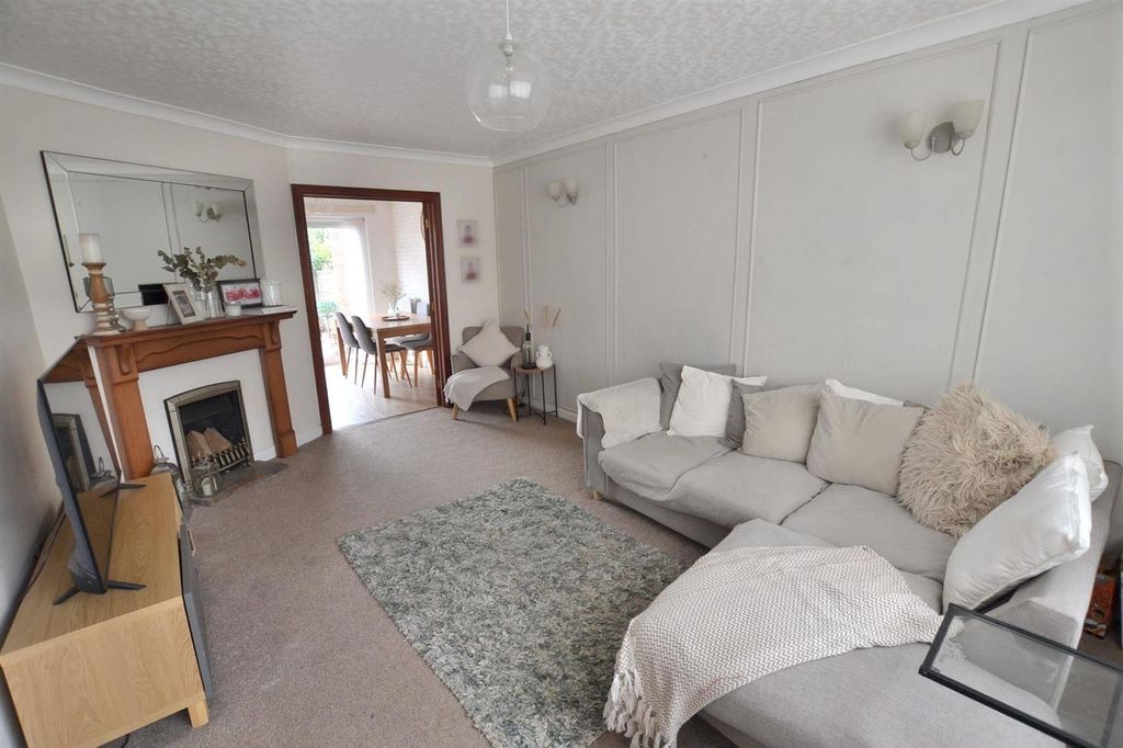 Property photo 3 of 18 3.Jpg