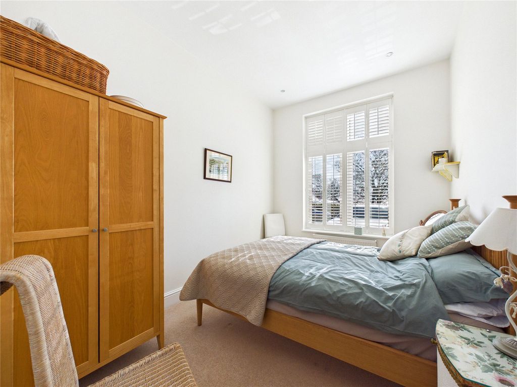 Property photo 3 of 22 Picture No. 19