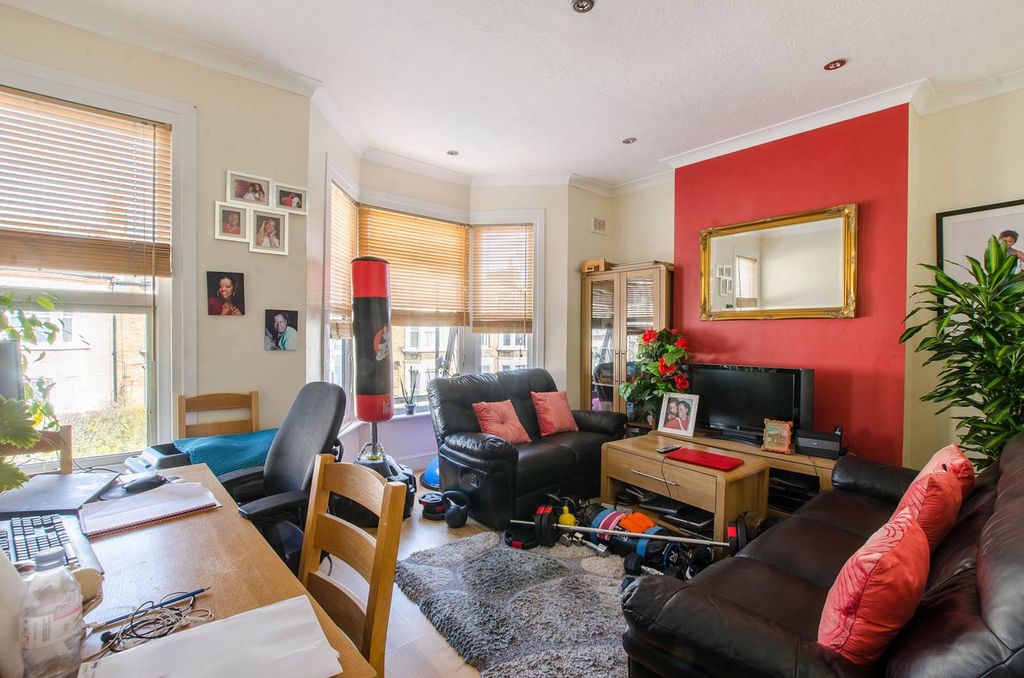 Property photo 2 of 6