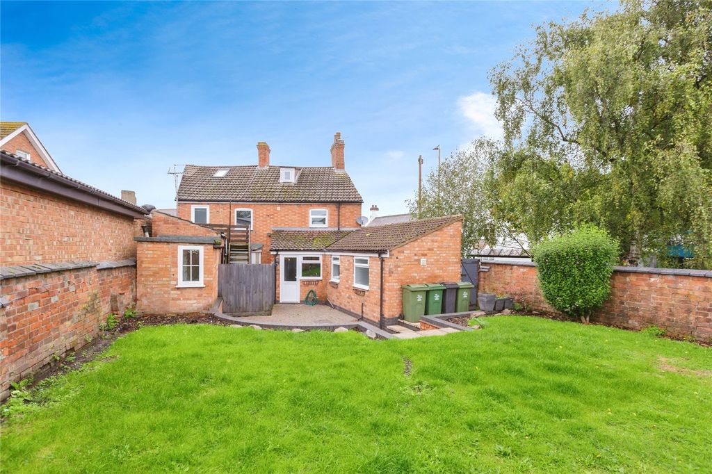 Property photo 2 of 17 Picture No. 05