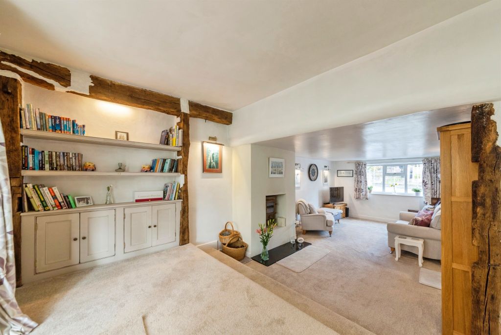 Property photo 2 of 28