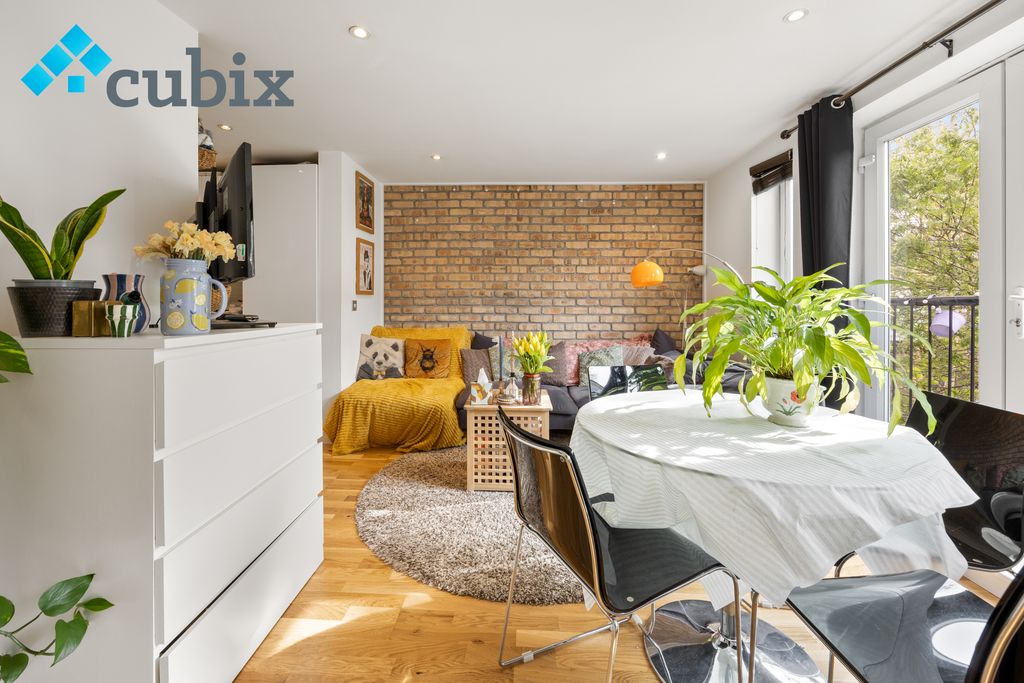 Property photo 3 of 25