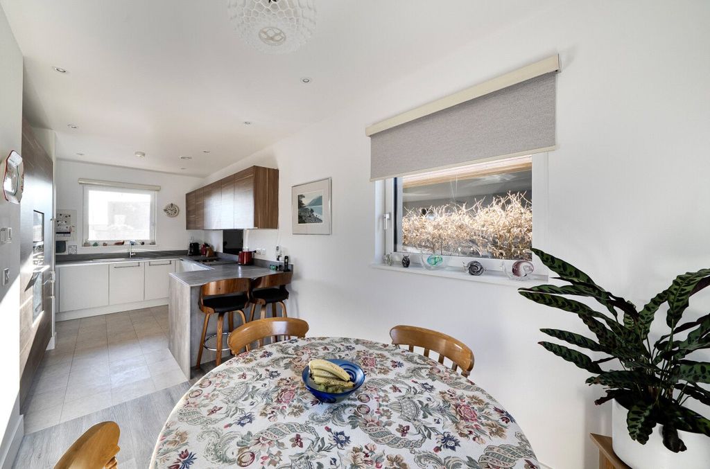 Property photo 3 of 20 Dining Room
