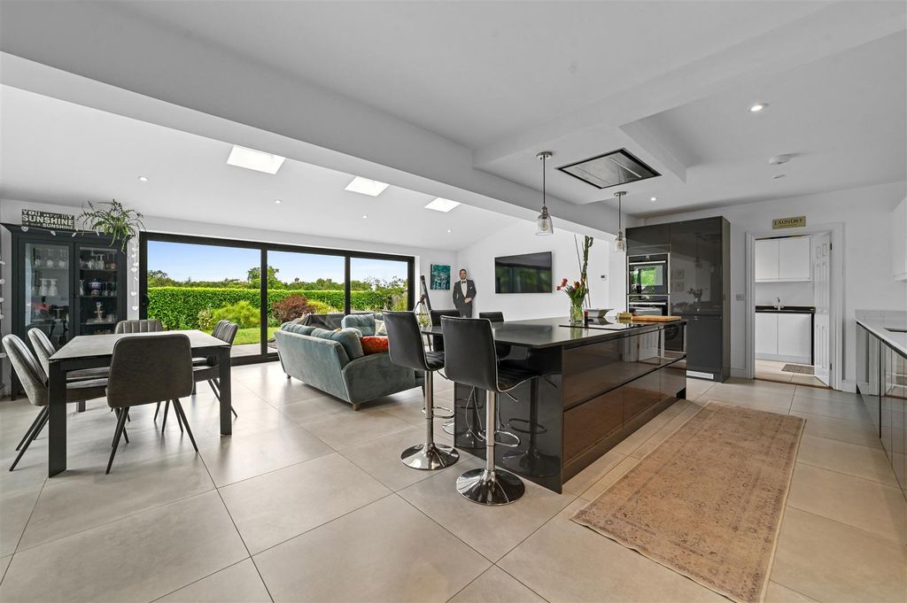 Property photo 1 of 22 Pt-Sheri-8Chestnutclose-17.Jpg