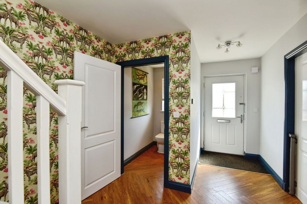 Property photo 2 of 26 Pbox-Img.Jpg