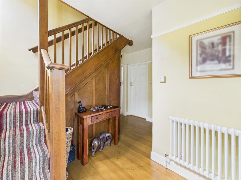 Property photo 3 of 36 Cam04116G0-Pr0239-Still002.Jpg
