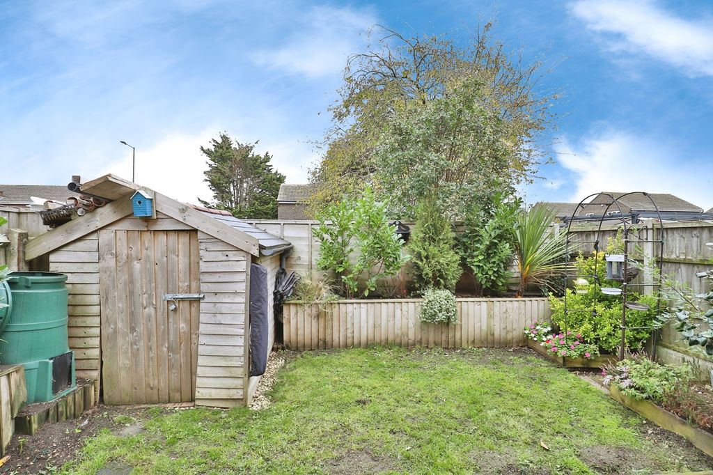 Property photo 2 of 16 Photo