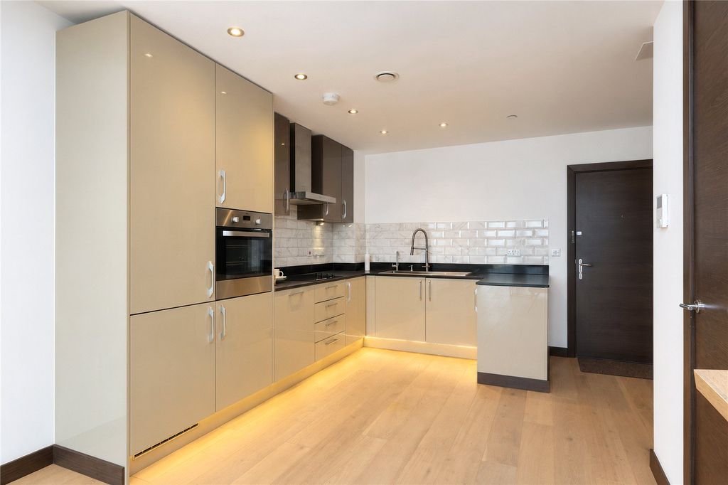 Property photo 2 of 10 Picture No. 03