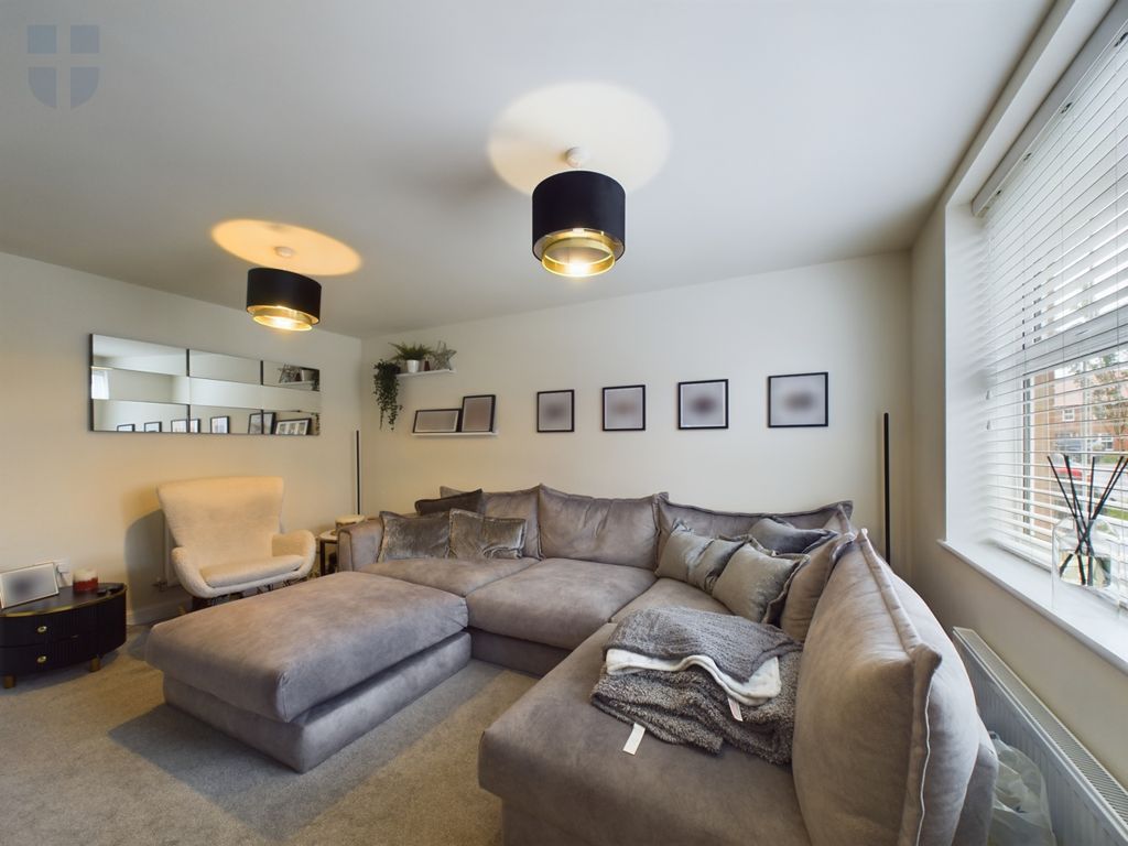 Property photo 2 of 11 Cam03218G0-Pr0375-Still013 (1)