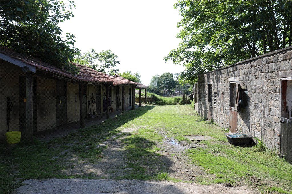 Property photo 3 of 28 Stable Block