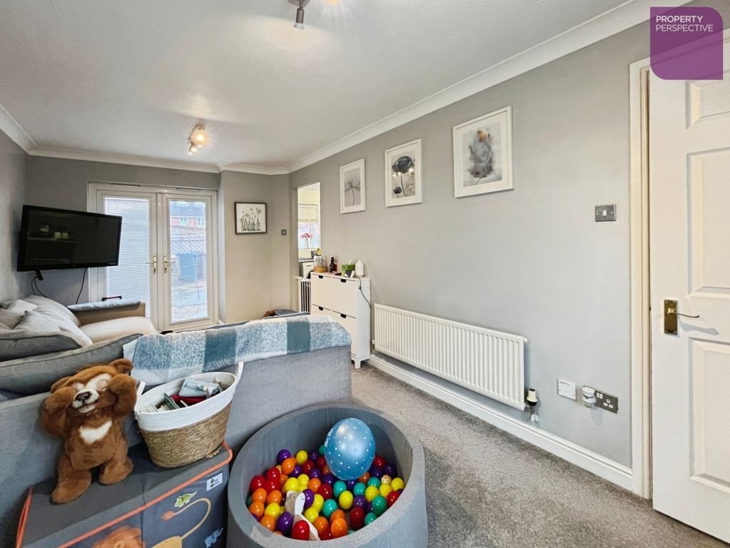 Property photo 2 of 14 Living Room