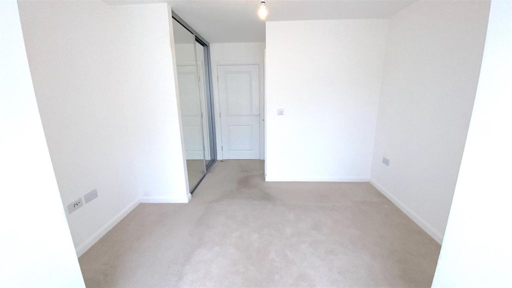 Additional image 13 of 2 bed flat for saleCastleridge Drive, Greenhithe DA9