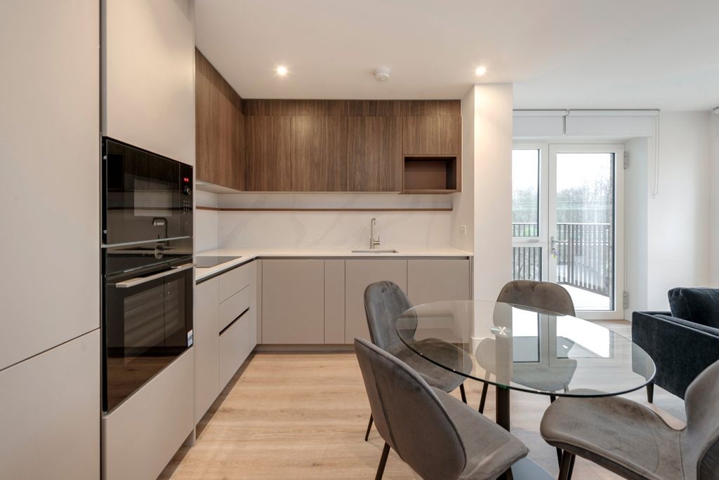 Property photo 2 of 17 Picture No. 02