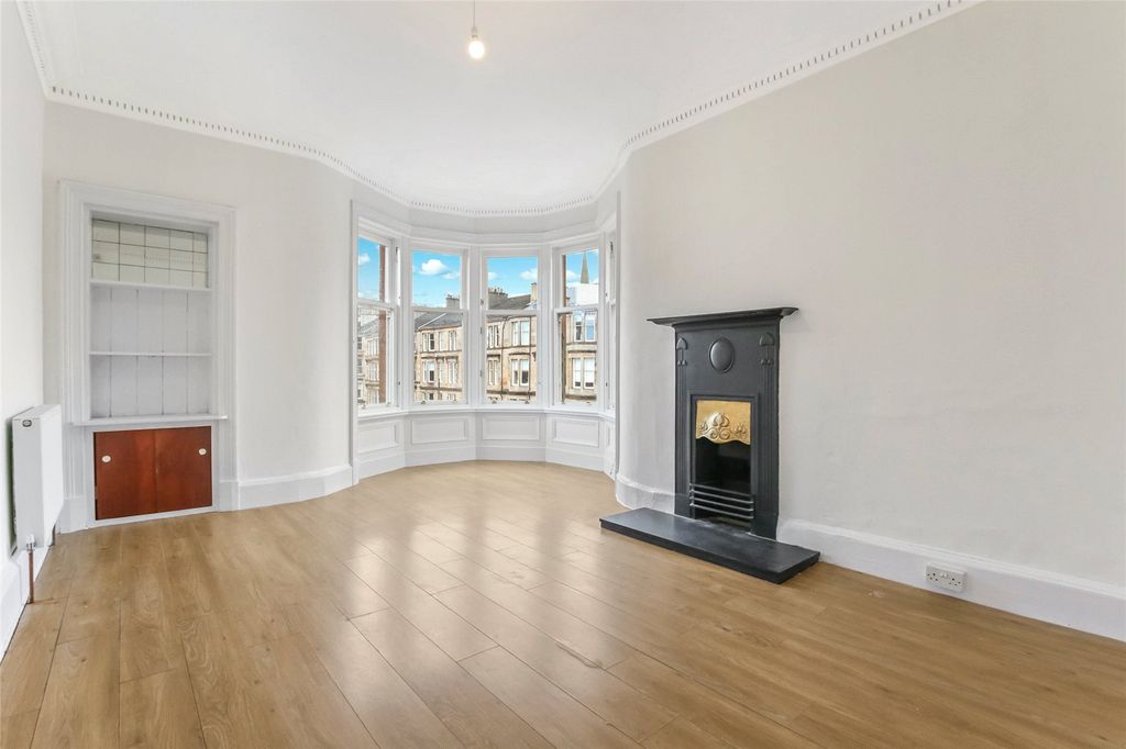 Property photo 2 of 17 Living Room