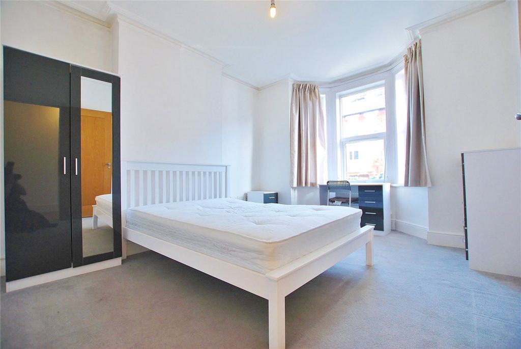 Property photo 3 of 12 Picture No. 22