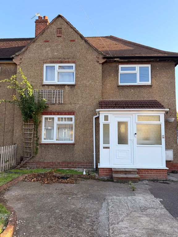 Property photo 1 of 8 Three Bedroom Semi-Detached House To Rent