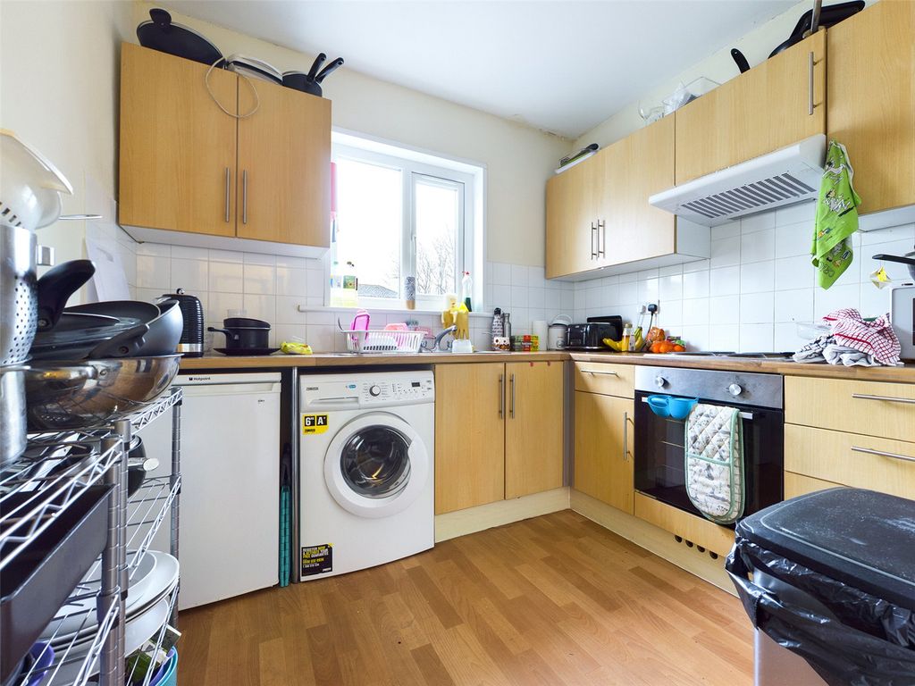 Property photo 2 of 20 Kitchen