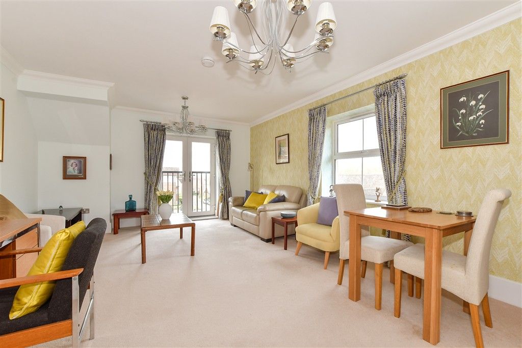 Property photo 3 of 12 Lounge/Diner