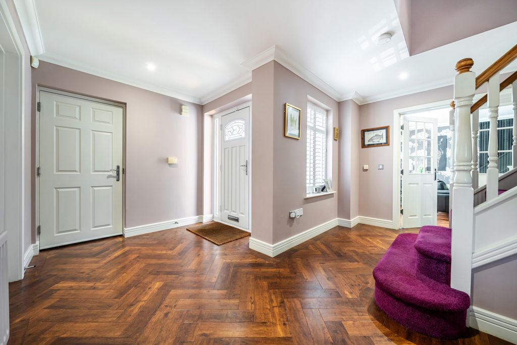 Property photo 2 of 25 1420630-17-69A585...