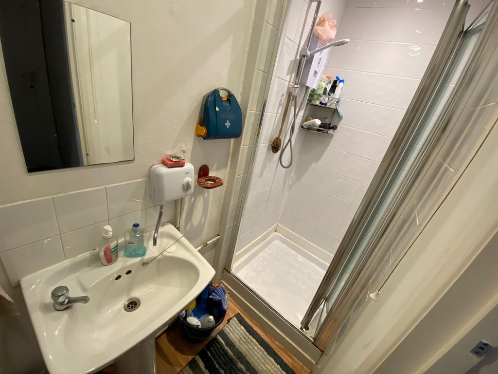 Property photo 3 of 4