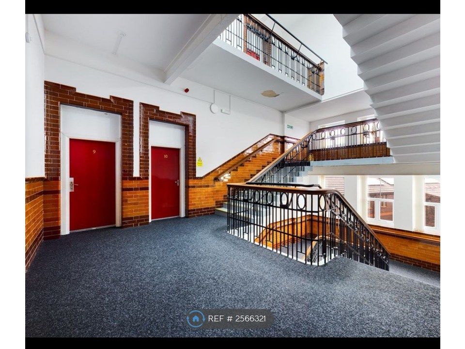 Property photo 3 of 12