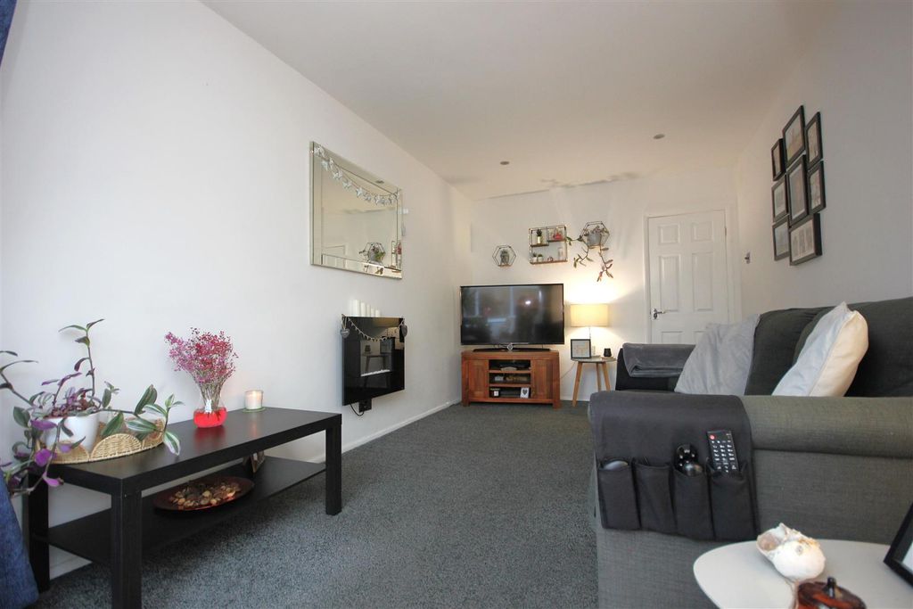 Property photo 3 of 14 Img_0220.Jpg