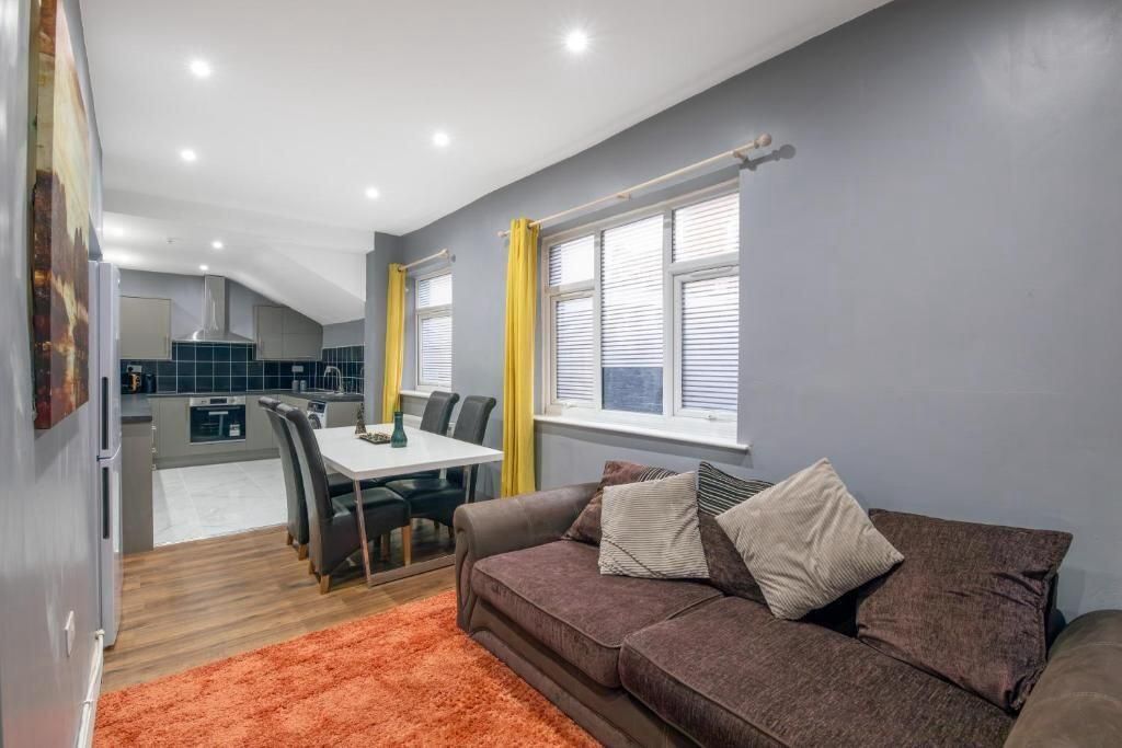 Property photo 2 of 6