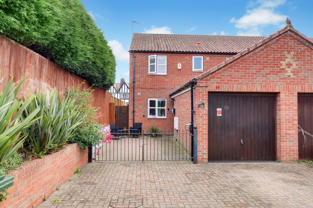 Property photo 1 of 14