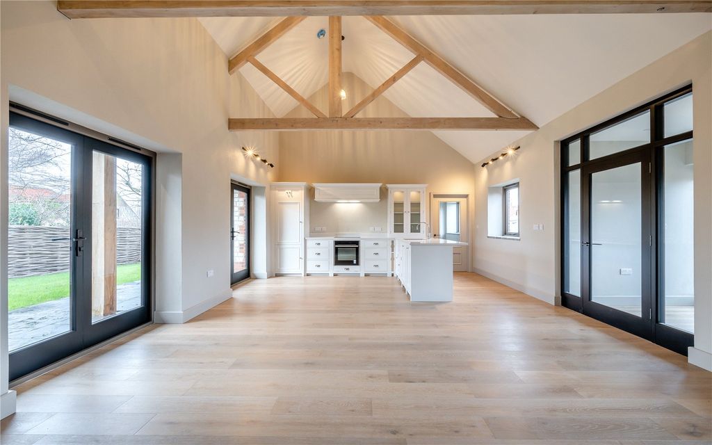 Property photo 2 of 11 Picture 2