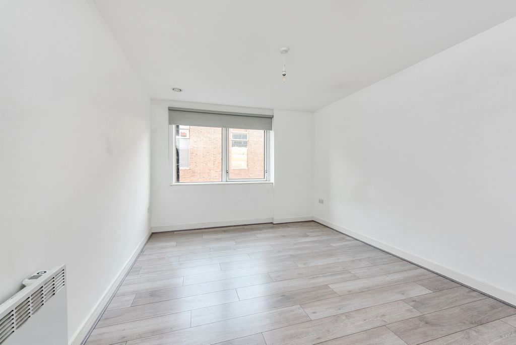 Property photo 2 of 7 Photo 5