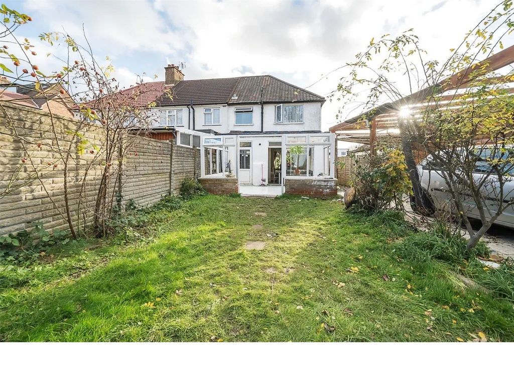 Property photo 2 of 13