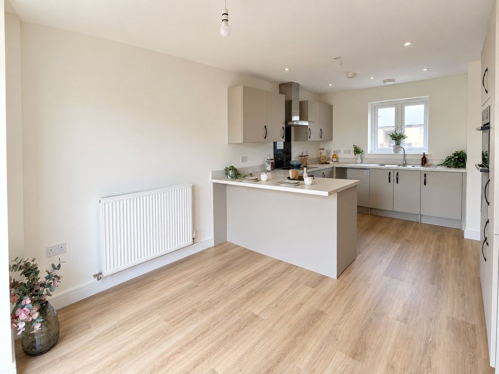 Property photo 3 of 16 Show Home Photo