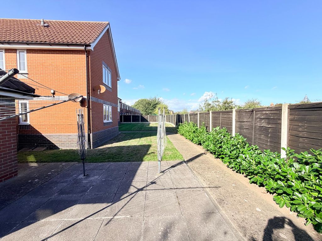 Property photo 2 of 12 External