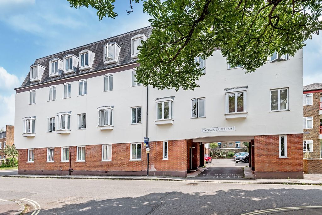 Property photo 1 of 10