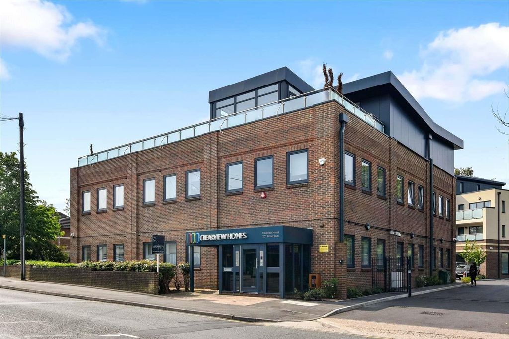 Property photo 1 of 6 Clearview House External Picture.Jpg