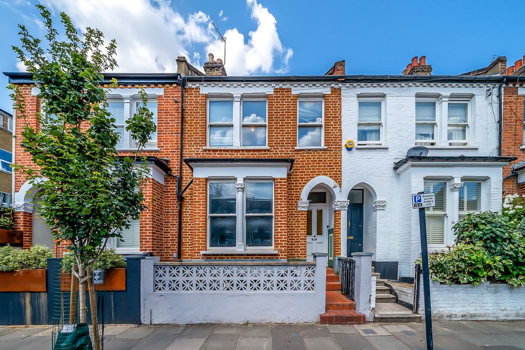 Property photo 1 of 18