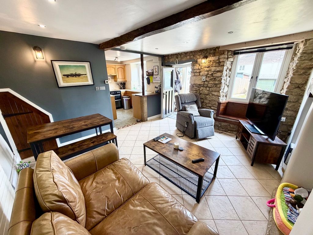 Property photo 3 of 14
