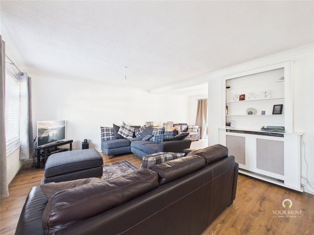 Property photo 3 of 15 Picture No. 02