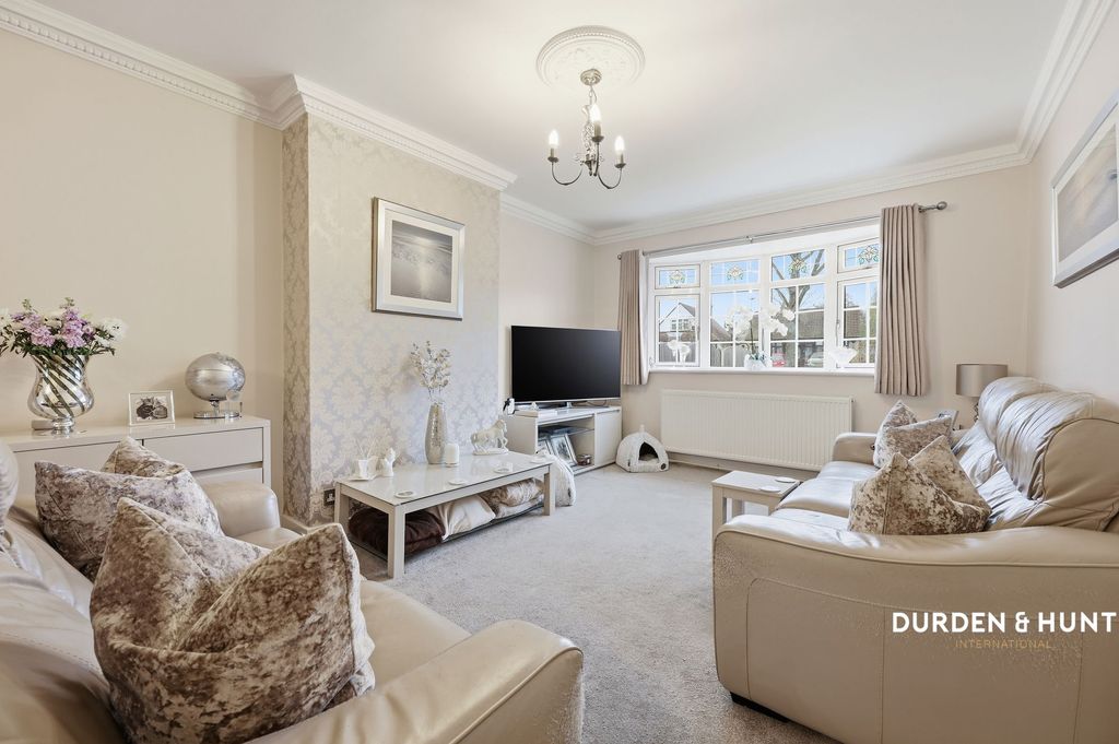 Property photo 2 of 24