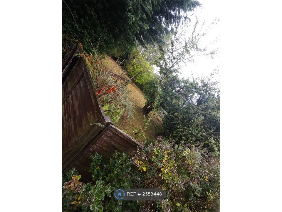 Property photo 1 of 8 Garden