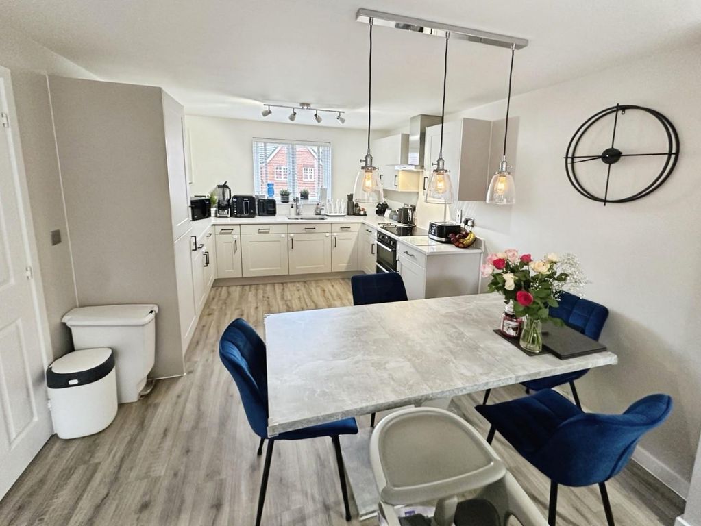 Property photo 2 of 19 5E210d14-9.Jpeg