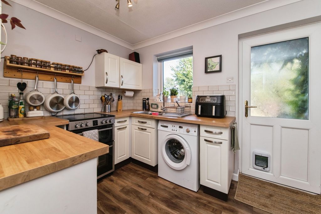 Property photo 3 of 18 Pbox-Img.Jpg
